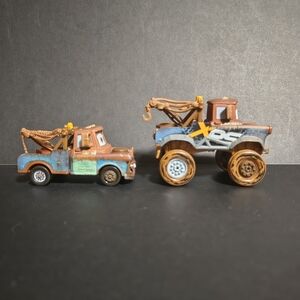 2 Mattel Disney Pixar Cars 2 You The Bomb Mater Palace Chaos XRS Mud Racing